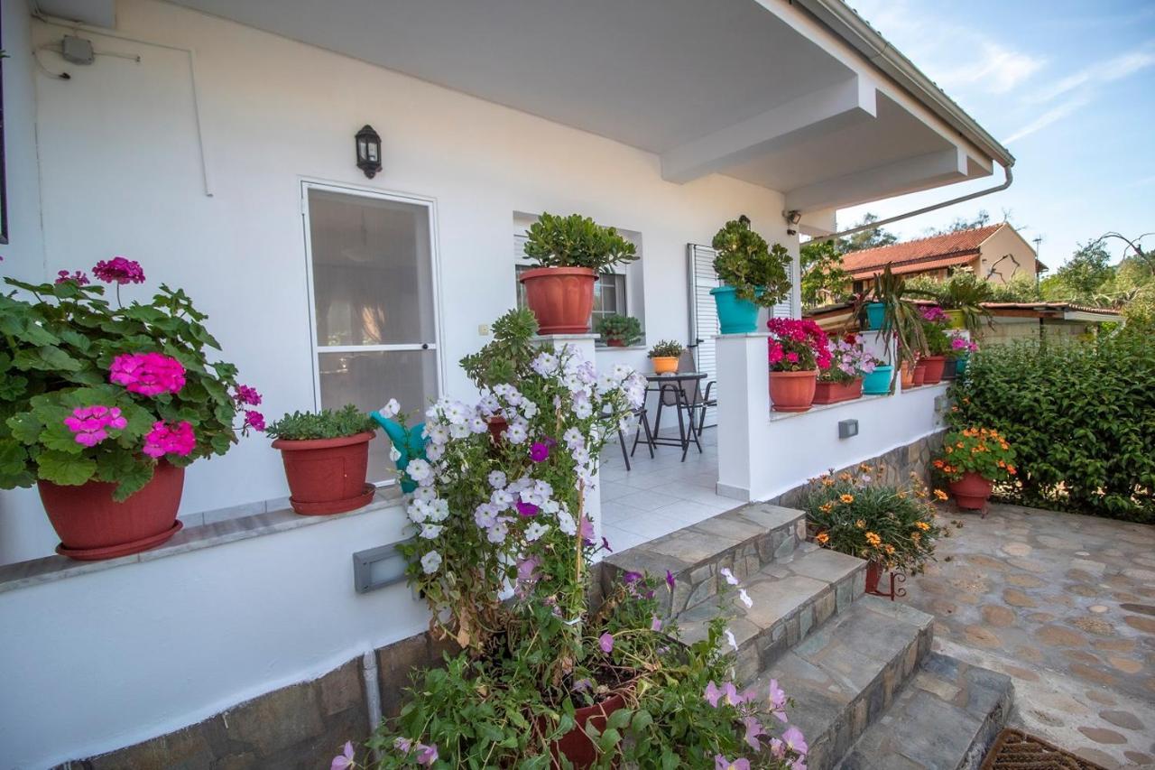 Holiday home Efi's